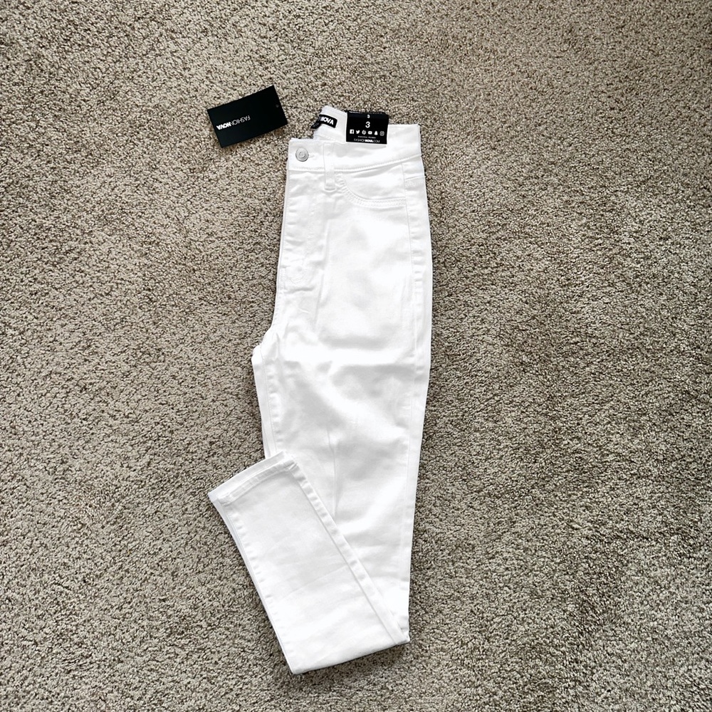 NEW! Fashion Nova White Stretchy Denim Jeans